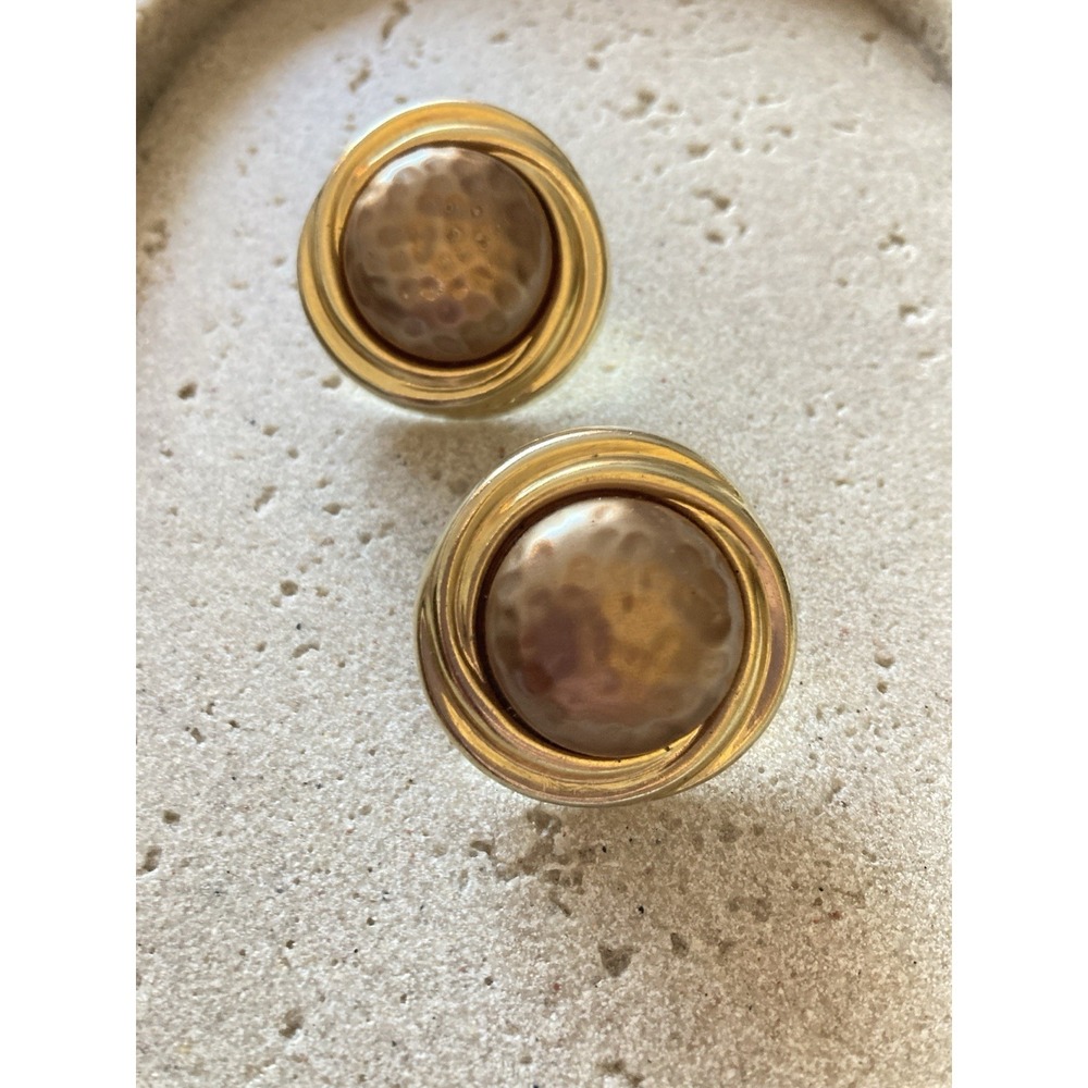 Gold Tone Faux Pearl Clip On Earrings Swirl Round Hammered Cabochon Earthy Brown